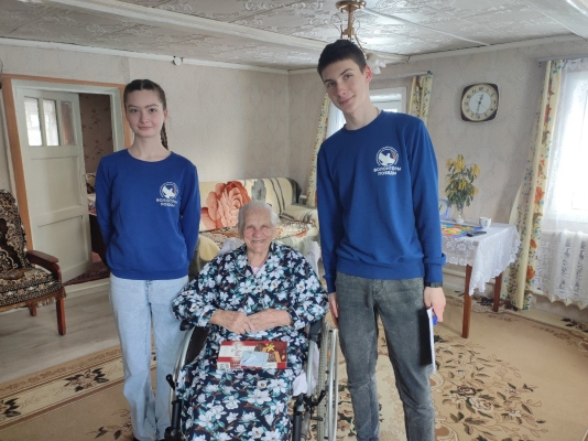 Волонтёры Победы поздравили Марию Илларионовну Грищенкову с 97-летием